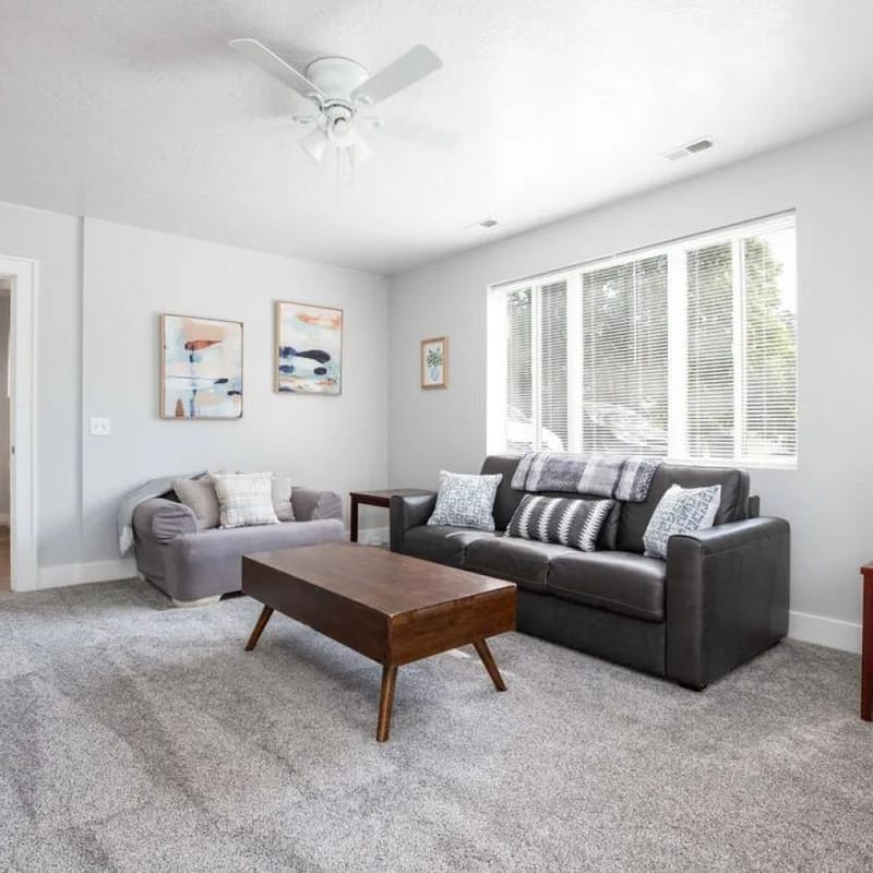 Historic Avenues Two Bedroom Suite!